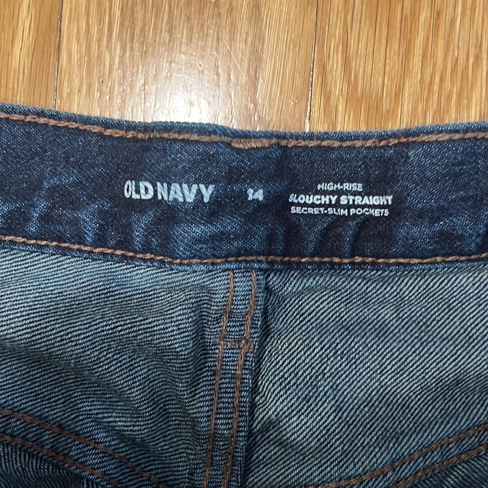 OLD Navy women’s slouchy straight jeans size 14 . - Picture 2 of 7